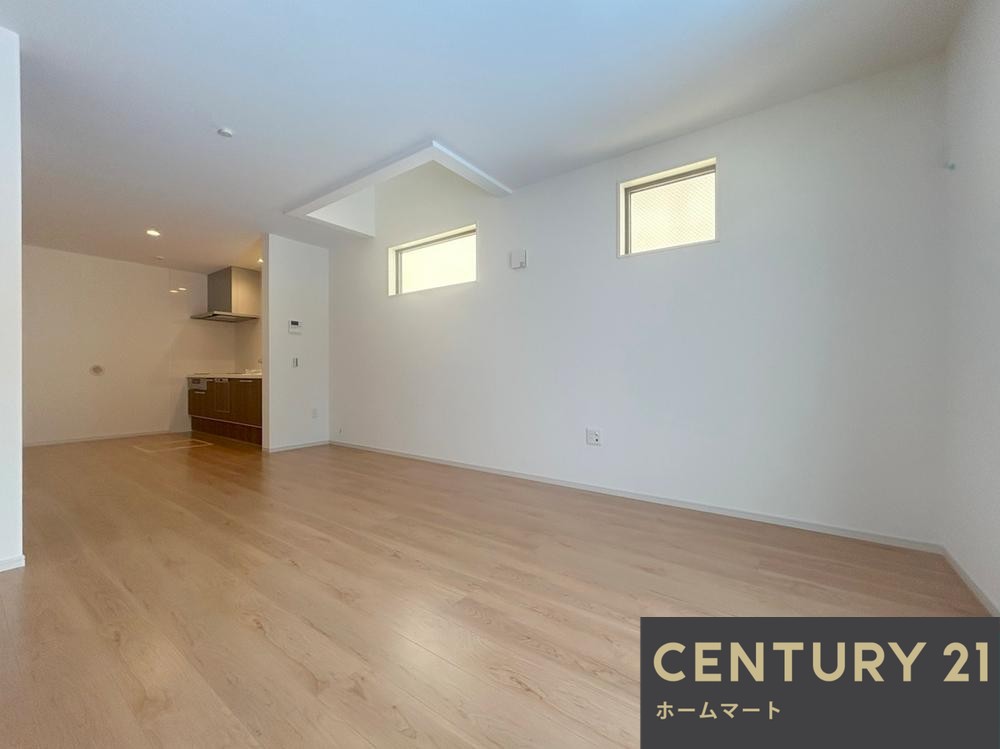 新築戸建 一戸建て高槻市氷室町 限定１邸 一戸建ての詳細情報 大阪府高槻市氷室町５ 写真3 センチュリー21ホームマート